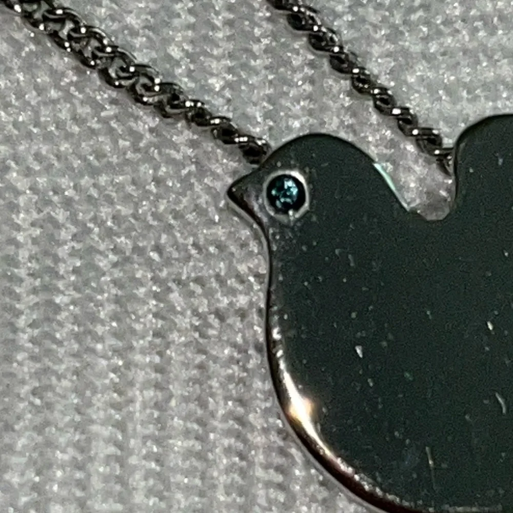 Vintage‎ Avon Silver Colored Dove Necklace
